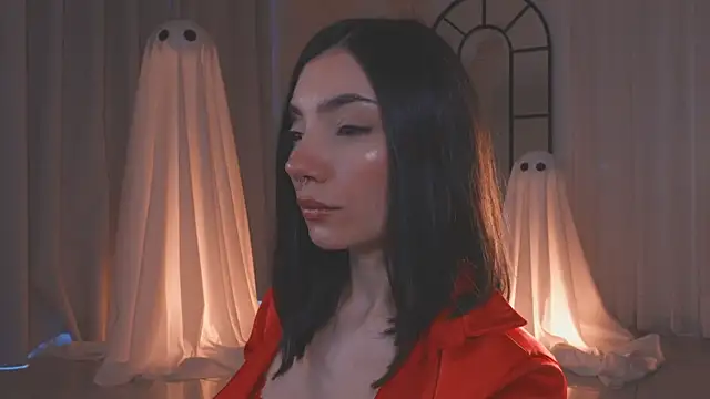 AmyArmstrong online show from 24, 10, 2025