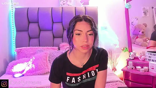 Snapshot of natalie_jaensen chatting on 9, 12, 2024 natalie jaensen online show from 9, 12, 2024