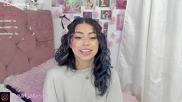 Snapshot of natalie_jaensen chatting on 17, 3, 2025 natalie jaensen online show from 17, 3, 2025