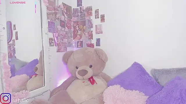 Snapshot of natalie_jaensen chatting on 10, 9, 2025 natalie jaensen online show from 10, 9, 2025