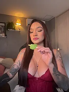 Snapshot of DaniDusan_ chatting on 5, 6, 2026 DaniDusan online show from 5, 6, 2026