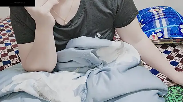 Sophie Secret online show from 3, 2, 2025