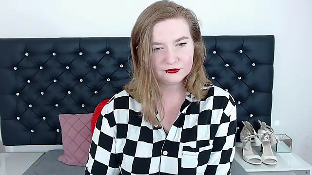 LaraDream online show from 17, 2, 2025