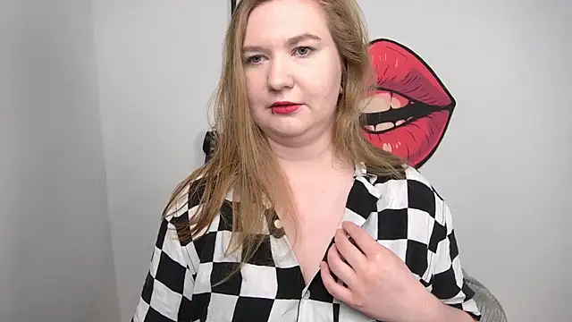 LaraDream online show from 6, 11, 2025