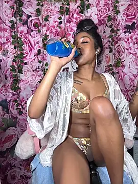 mismialove online show from 30, 10, 2025