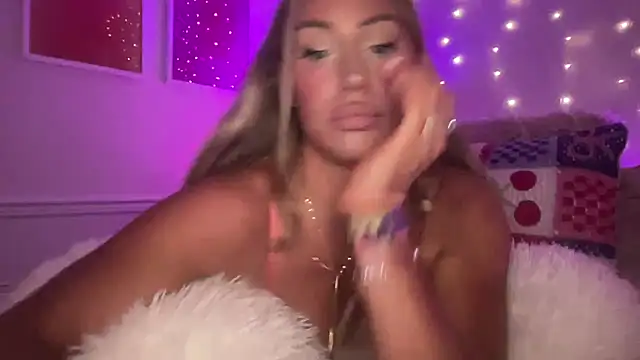 Fitnessbabe69 online show from 5, 6, 2026